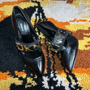 Glam Gal, DKNY, Genevive, gold logo heels!!